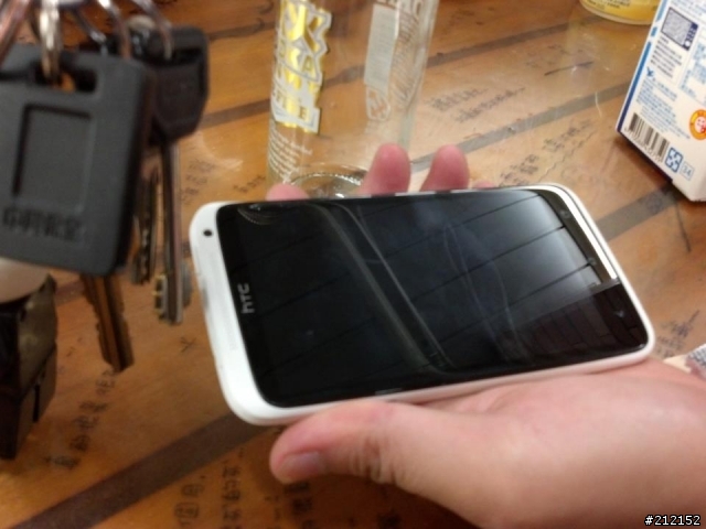 號稱防刮的One X（更新一下主題為還是要乖乖地做好防刮！）