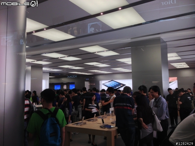 第二家Apple Store 在香港開幕 + 紀念品開箱 (圖多