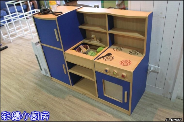 [ 硬漢工作室 ] 彩繪小廚房