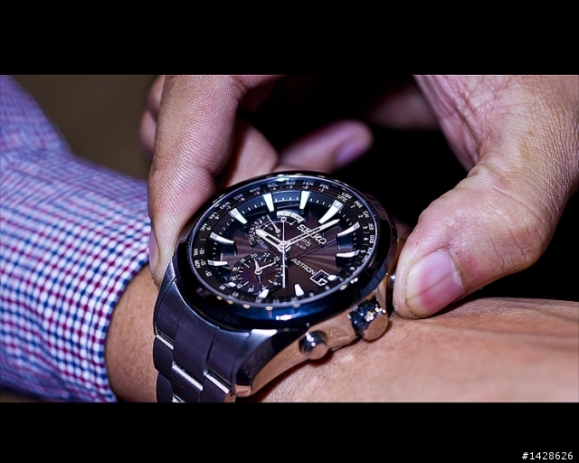SEIKO ASTRON 精湛閃亮 真是一隻好手錶 !!!