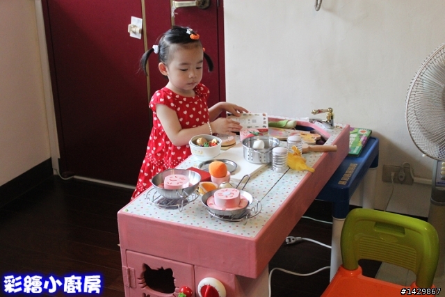 [ 硬漢工作室 ] 彩繪小廚房