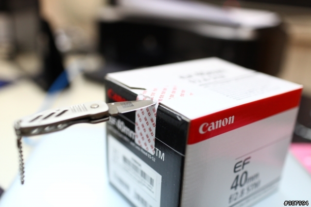 [開箱不評測] Canon 40mm f2.8 STM
