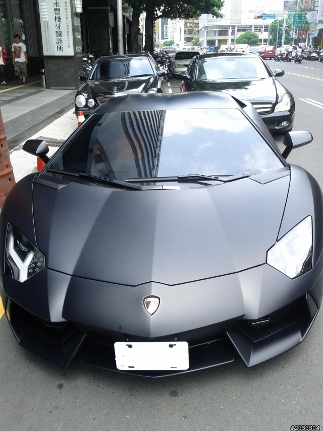 藍寶堅尼大牛消光黑Lamborghini Aventador LP700-4