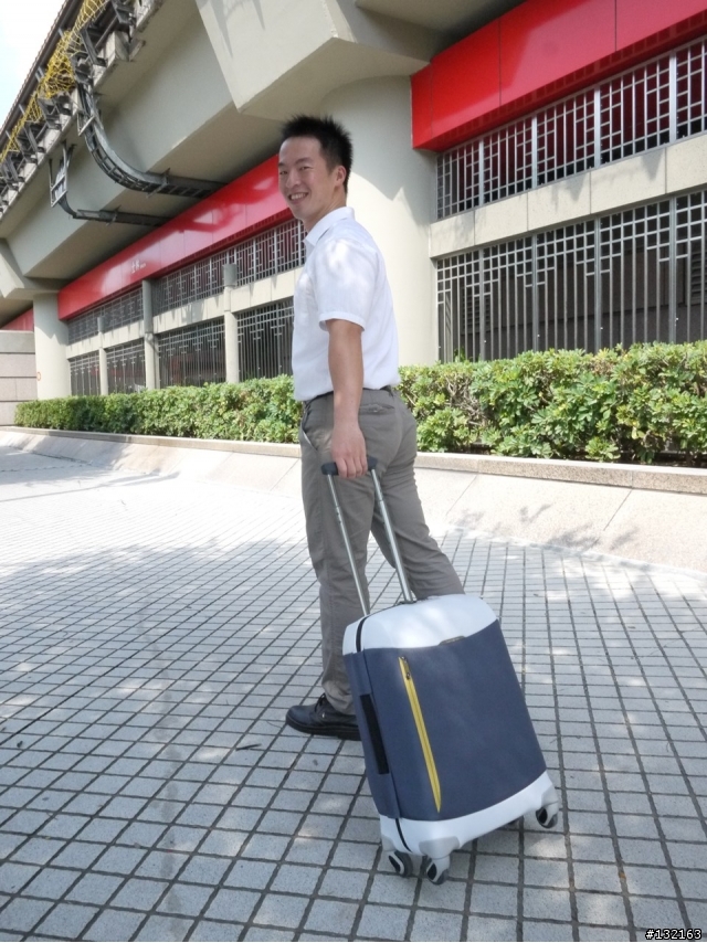 [開箱]新秀麗Samsonite Litesphere 系列～超輕量行李箱