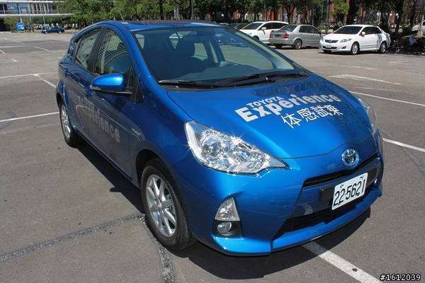 剛剛去參加TOYOTA ECO x FUN綠能狂想曲的試乘體驗~圖多