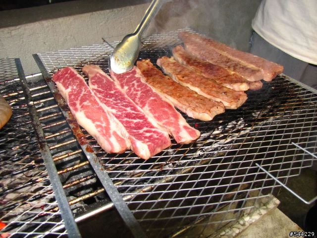 中秋烤肉也可以玩開箱-厚道張海賊團烤肉組