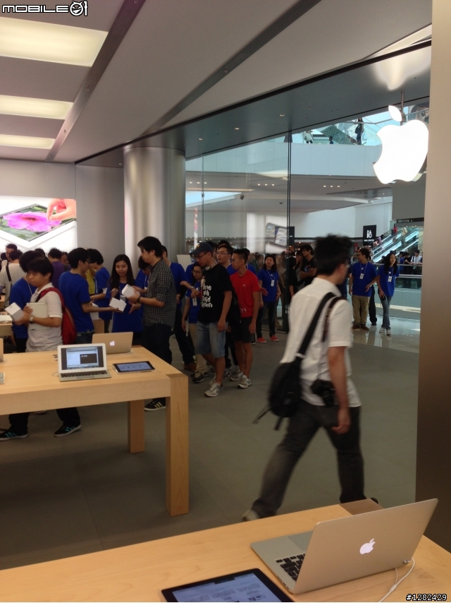 第二家Apple Store 在香港開幕 + 紀念品開箱 (圖多