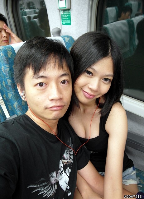 可以幫忙把後面哀怨的先生修掉嗎