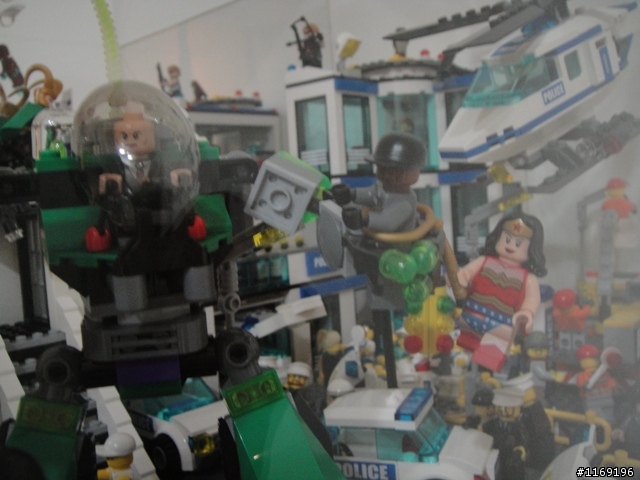 [分享] 床頭櫃上的LEGO~並請各位指點