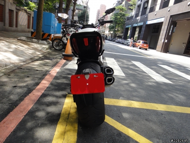 (代友PO)鬼月交惡魔車 DUCATI DIAVEL AMG 正是惡魔鬼