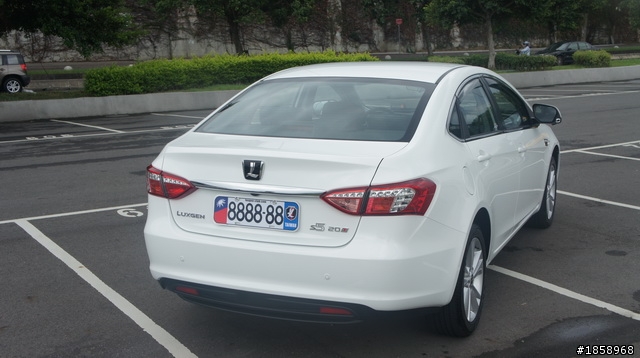 開箱體驗未來 LUXGEN 5 SEDAN 2.0 9/28正式現身