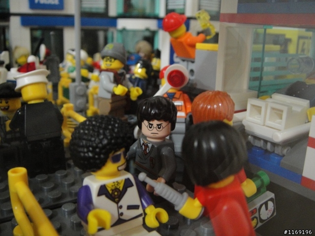 [分享] 床頭櫃上的LEGO~並請各位指點