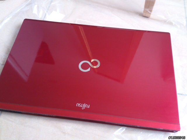 Fujitsu AH552 開箱開箱!!!