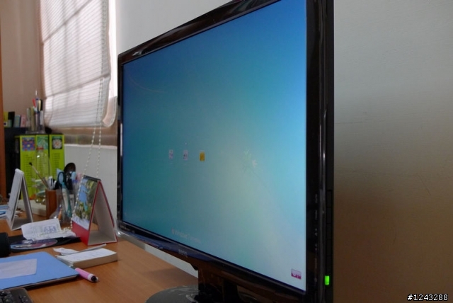 BENQ-GW2450HM螢幕出現的半圓亮區