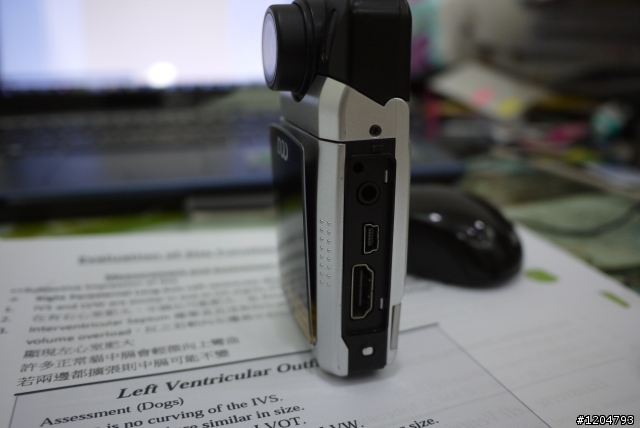 大家有遇過DOD的行車記器放在車內而機子熱膨脹的嗎!!!!這是品質的問題?還是???