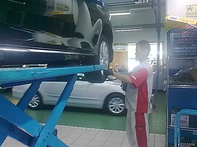 滿千公里保養及0w-20 機油初體驗!