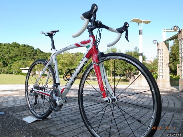 【開箱文】2012  BASSO Astra    (義大利青蛙綠特仕版)紅白車架