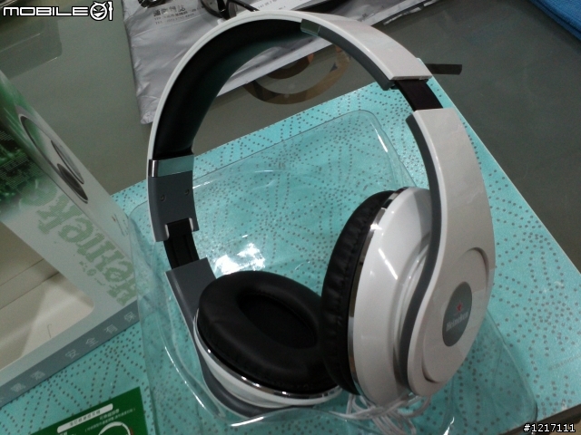 【開箱文】海尼根Heineken白色聖潮活動加購(偽)類潮牌中耳罩型耳機