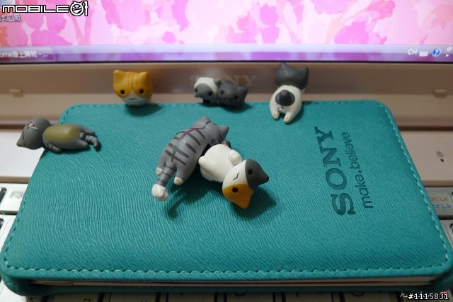 [相機室內外試拍] XPERIA TX開箱、Niconico貓耳塞拆封文、Ferrari 交接功成身退..感謝你!