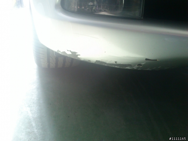 2006 GS300 前下巴受傷了 修護ing