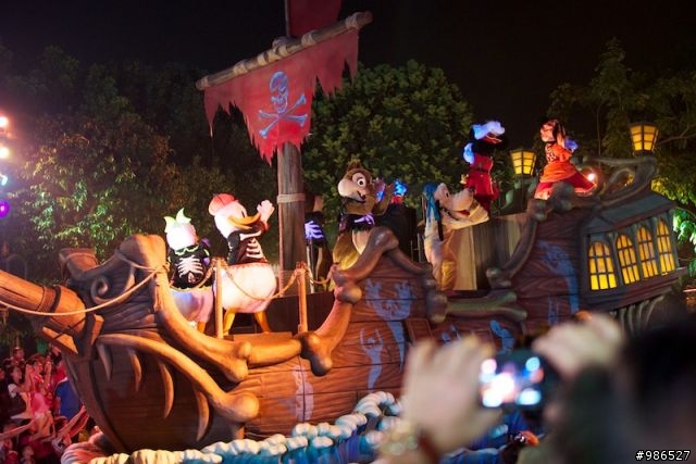 最真實的5軸防震測試 - e-m5 + 25mm 1.4 @香港迪士尼萬聖節