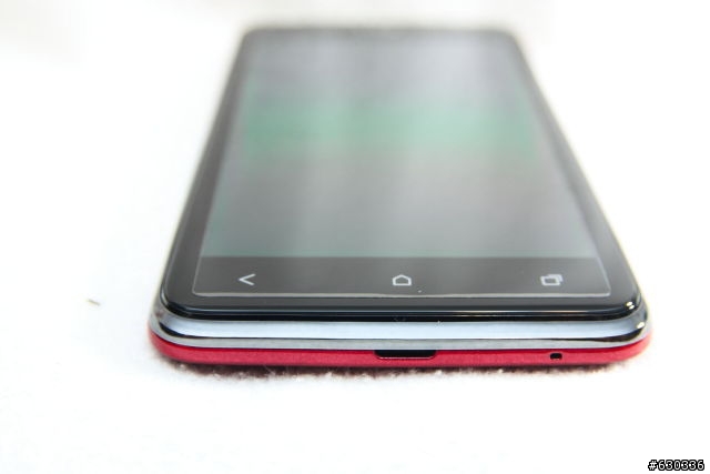 [開箱] HTC J 紅的明顯!