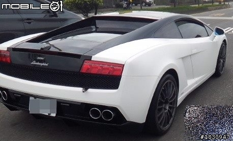 今天遇到Bicolore  有出LP550-2版本?