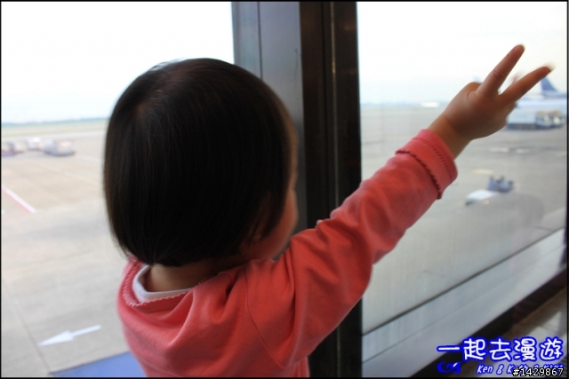 [ 硬漢走天涯 ] 1歲7個月幼幼兒同行的『德瑞自由行』