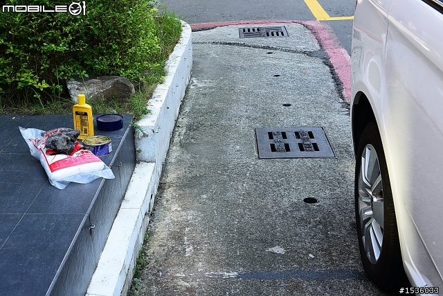 白色車萬歲：只是需要常洗車，感覺很累！