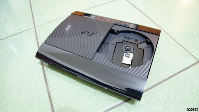 新款PS3到家囉~