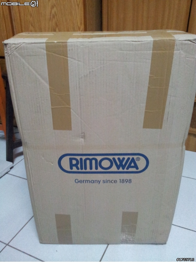 [簡單分享]RIMOWA 890.63之救命啊!箱子被鯊魚咬到了~
