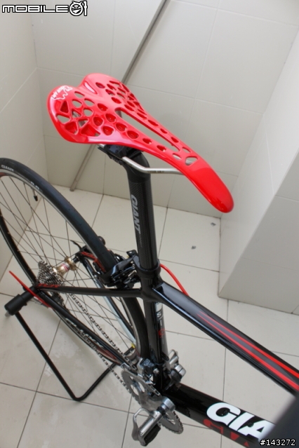【簡單開箱】2013 GIANT TCR 2 (黑/紅)