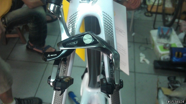應該是全台首發的2013年  SCOTT FOIL 10
