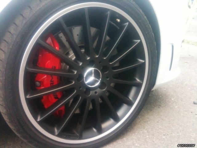 不專業的開箱AMG C63 (第一次開箱)