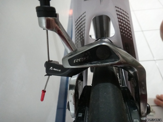 應該是全台首發的2013年  SCOTT FOIL 10