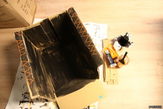 【我是聖誕老公公】萬聖節遊戲城堡裝置 – 回收素材DIY