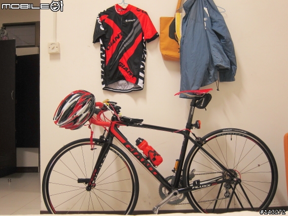 【簡單開箱】2013 GIANT TCR 2 (黑/紅)