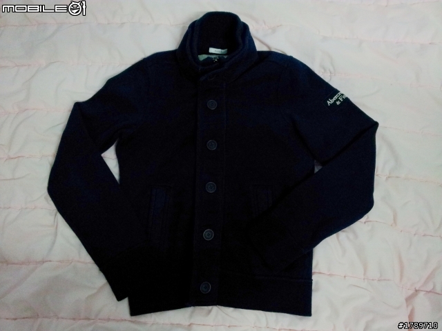 [簡單分享]秋天的好朋友Abercrombie & Fitch Sawteeth Mountain Sweatshirt(新增傷眼實穿圖)