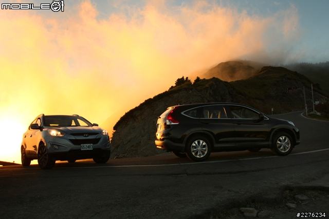國產SUV雙雄斷油對決 Honda CR-V 2.4 vs. Hyundai ix35S(10/24完整更新)