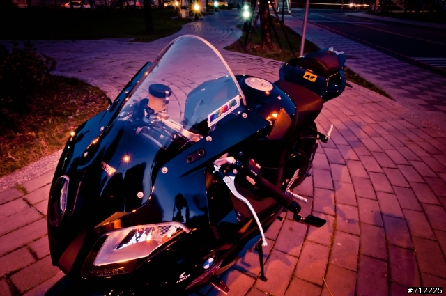 【補開箱】BMW S1000RR 黑暗騎士版