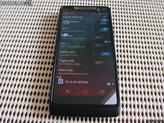 Motorola Razr i 開箱文及測評