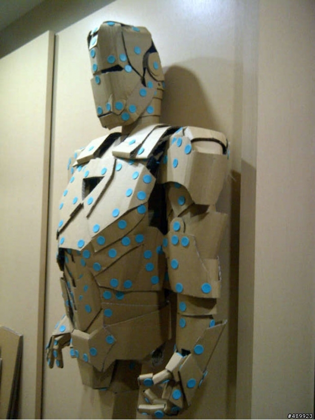 鋼鐵人 MARK VI 1:1 模型製作過程分享 – 紙箱手創 DIY