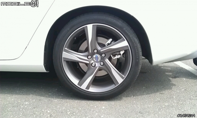 2013 VOLVO V60 T5 R-DESIGN 裸奔開箱(極地白)