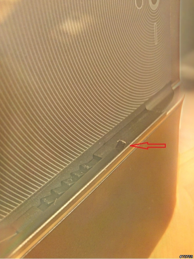 (11/1更新-已至皇家維修) Padfone2 入手隔天平板基座槽滑條被手機的公差刮到翹起..