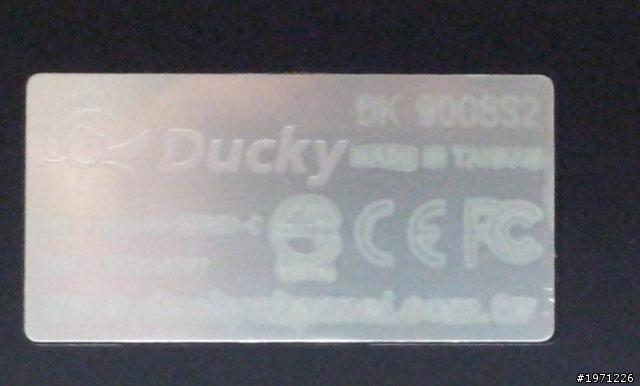[開箱]不專業開箱-Ducky-ShineII 黃光 青軸 中文