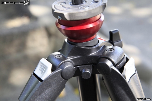[開箱] Manfrotto 755CX3+MH055M8-Q5搭配Zeiss CP.2