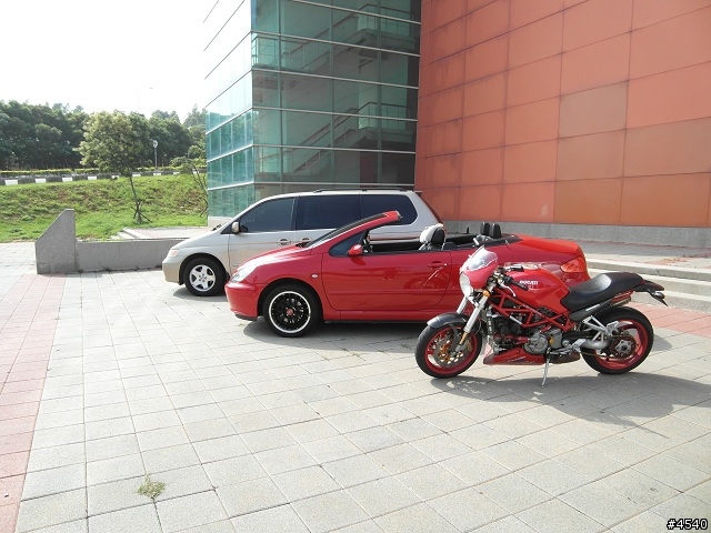 慶祝DUCATI開版 等到已經三個孩子的熱血阿爸