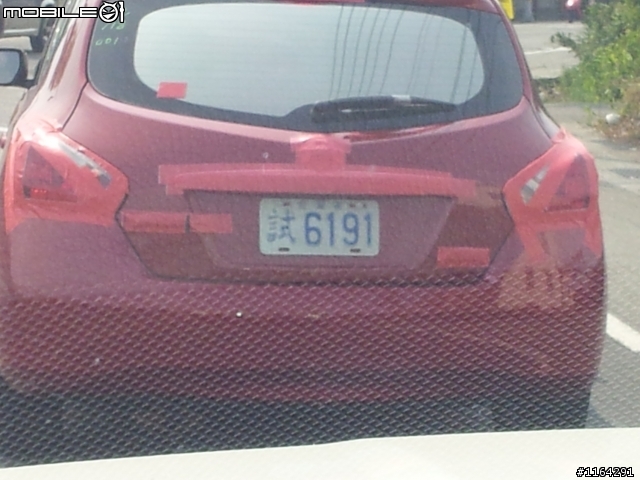 TIIDA輕度偽裝車