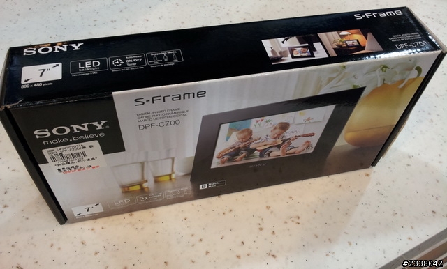 [簡單開箱文] SONY S-Frame DPF-C700 數位相框