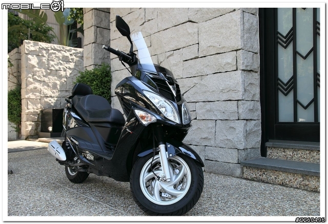 【開箱】黑色 SYM RV180 Euro『環台騎跡計劃 ?』